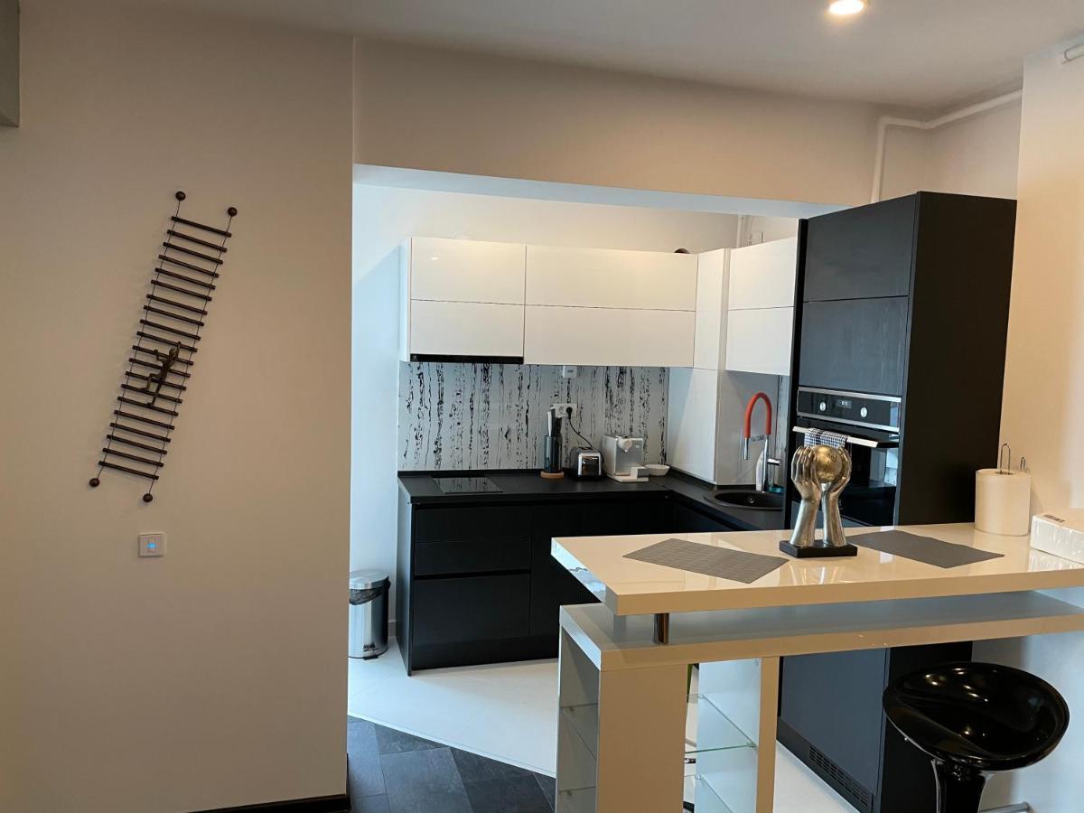 Fancy Westpark 2 Residence Lakeview W7 Bucareste Exterior foto